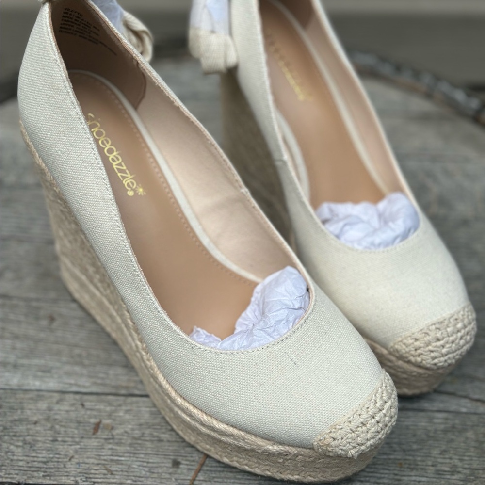 Cream Wedges